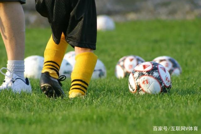 东契奇回归洛杉矶备战新赛季，晒出女儿温馨合影